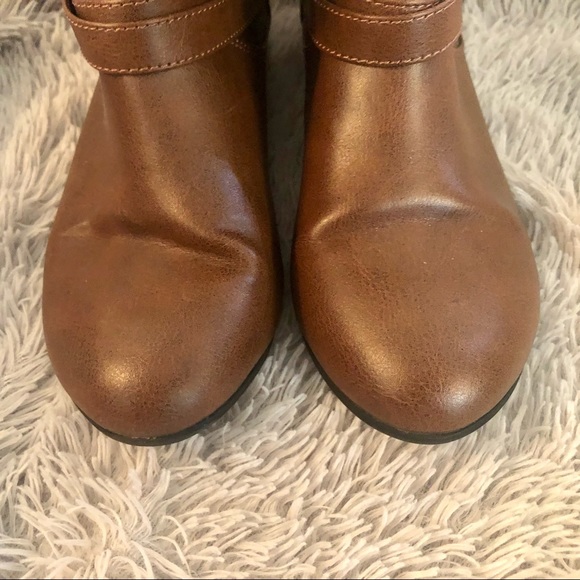 Brown Fall Boots - Picture 2 of 5